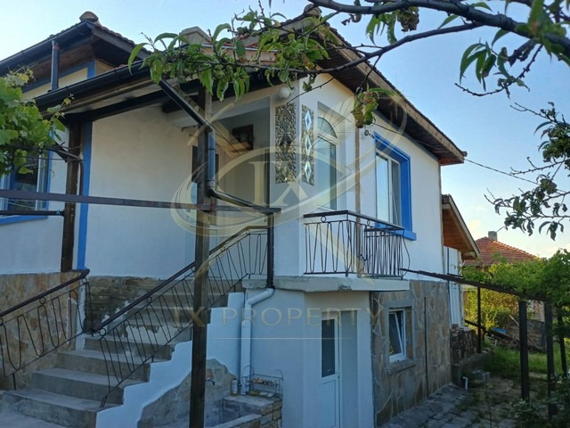 Продава КЪЩА, с. Баня, област Бургас, снимка 2 - Къщи - 54968005