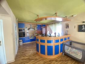 3 bedroom Vitosha, Sofia 1