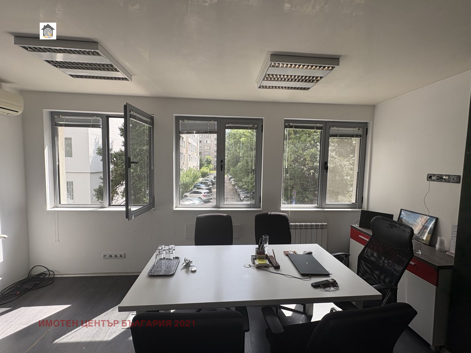 Продава ОФИС, гр. София, Иван Вазов, снимка 2 - Офиси - 51759828