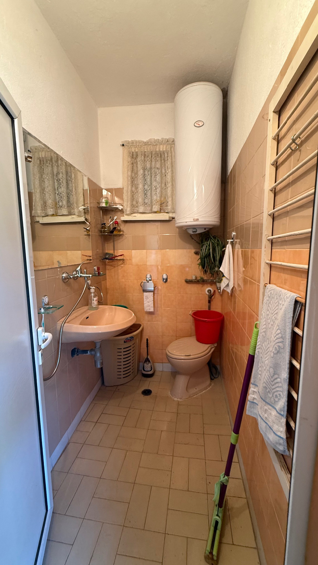 Продава КЪЩА, с. Тученица, област Плевен, снимка 10 - Къщи - 55513388