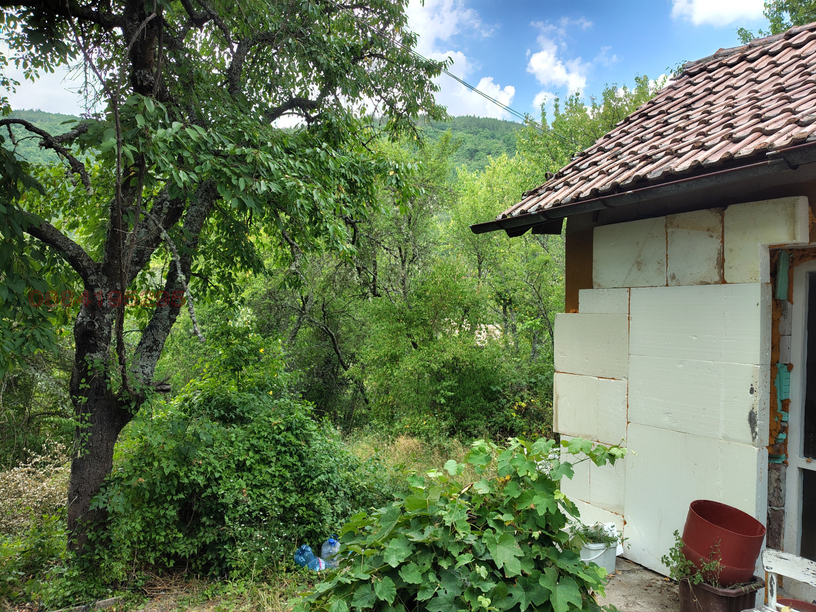 Продава КЪЩА, с. Батулия, област София област, снимка 2 - Къщи - 55603883