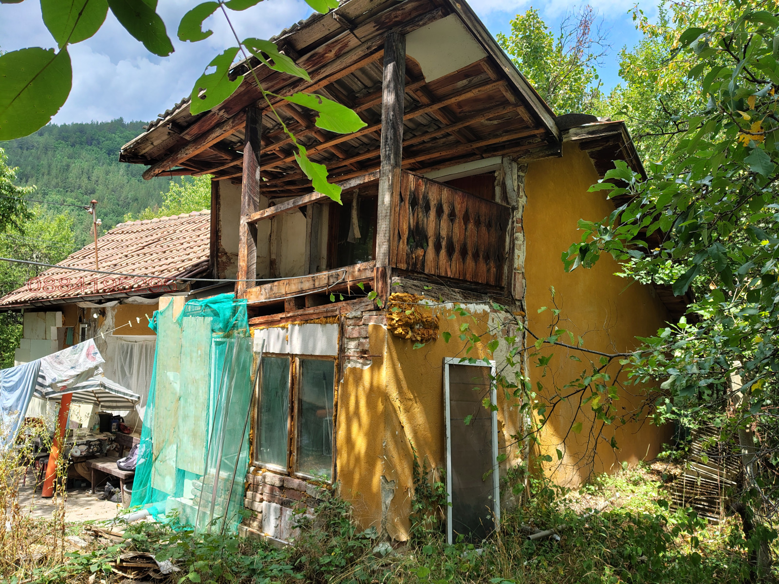 Продава КЪЩА, с. Батулия, област София област