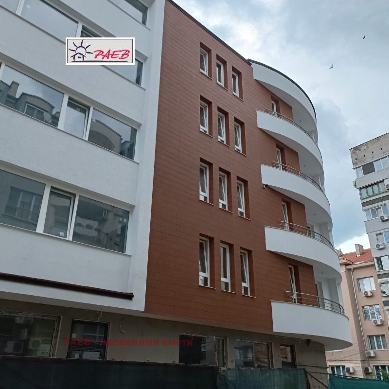 Продава 3-СТАЕН в град Русе, Център - 161 кв.м / 241 380 € » 472 098.25 лв., РАЕВ - недвижими имоти
