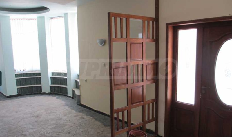 Продава ЗАВЕДЕНИЕ в град Бургас, Възраждане - 212 кв.м / 254 900 € » 498 541.07 лв., СУПРИММО - БУРГАС