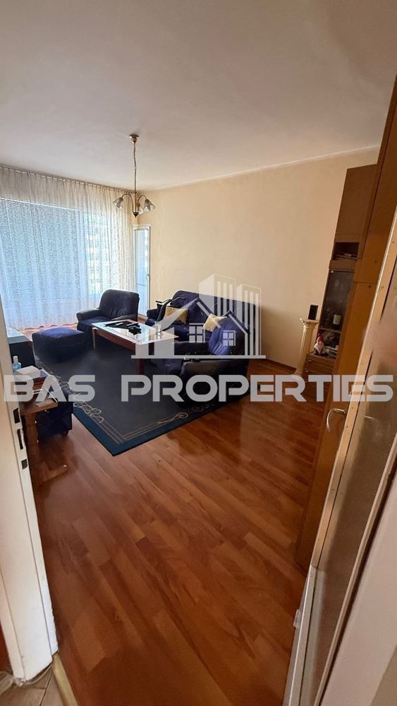 Продава 4-СТАЕН, гр. София, Обеля 2