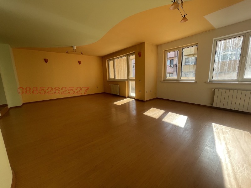 En venta  Casa Plovdiv , Tsentar , 582 metros cuadrados | 47647498 - imagen [13]