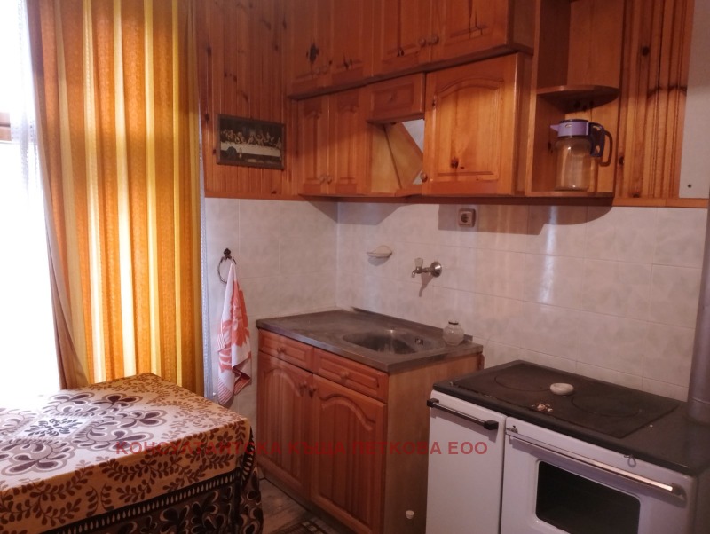 Продава КЪЩА, с. Шипково, област Ловеч, снимка 9 - Къщи - 52393448