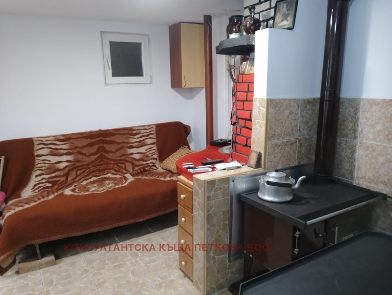 Продава КЪЩА, с. Шипково, област Ловеч, снимка 6 - Къщи - 52393448