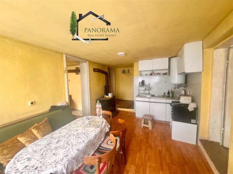 Продава КЪЩА, с. Мараш, област Шумен, снимка 4 - Къщи - 53245624