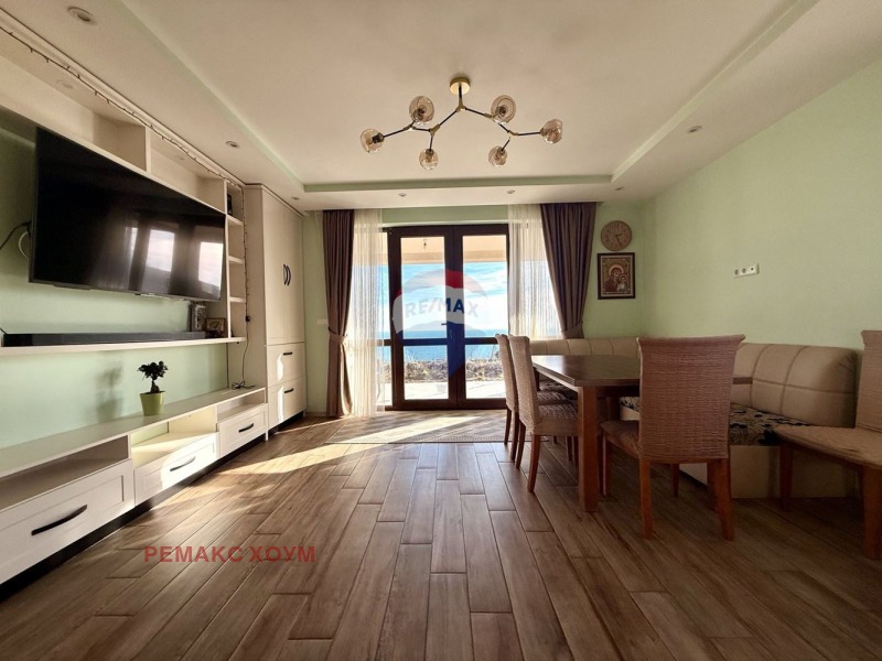 Продава КЪЩА, гр. Балчик, област Добрич, снимка 2 - Къщи - 53264538