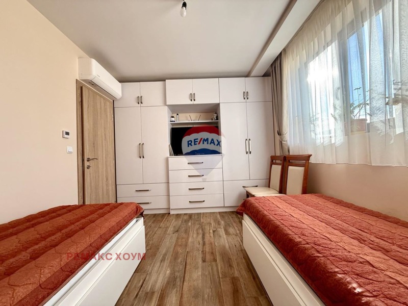 Продава КЪЩА, гр. Балчик, област Добрич, снимка 15 - Къщи - 53264538