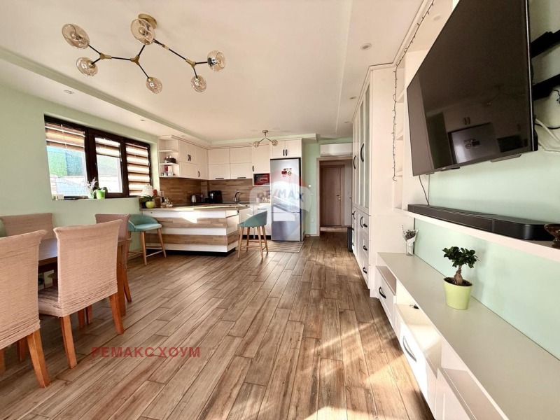 Продава КЪЩА, гр. Балчик, област Добрич, снимка 3 - Къщи - 53264538