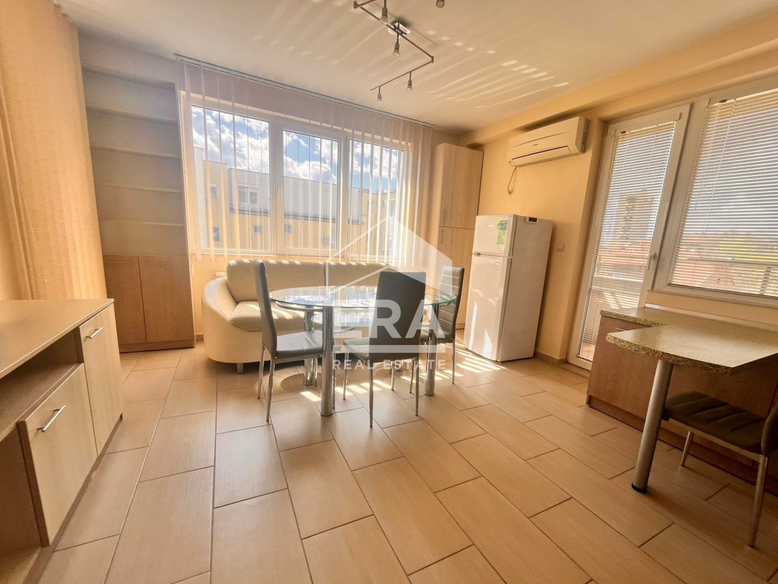 Продава 2-СТАЕН, гр. Русе, Център, снимка 3 - Апартаменти - 54136688