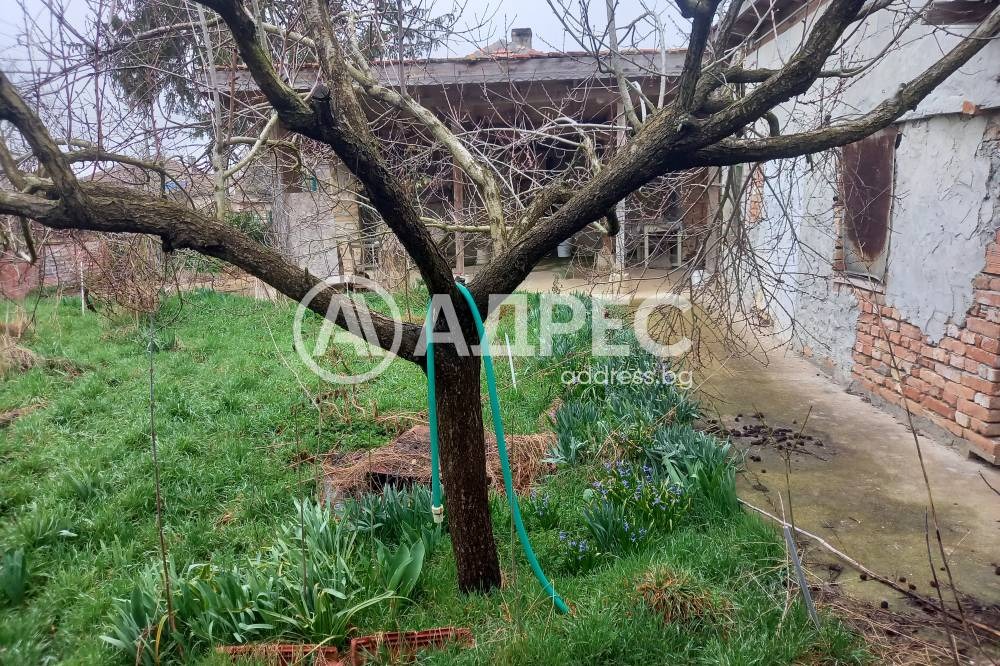 Продава КЪЩА, с. Гурково, област Добрич, снимка 7 - Къщи - 54073260