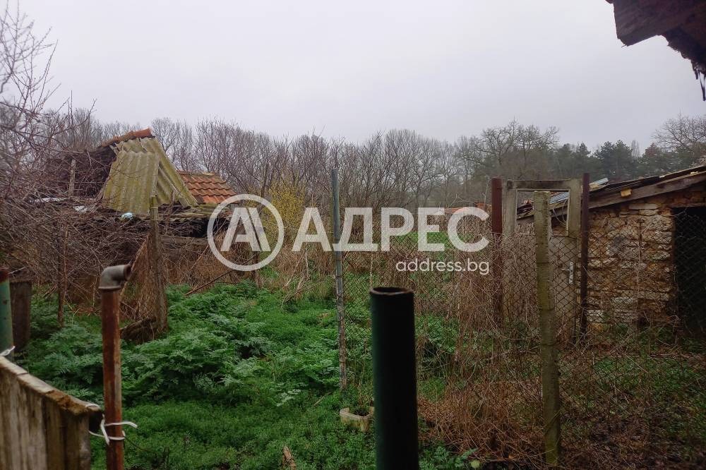 Продава КЪЩА, с. Гурково, област Добрич, снимка 9 - Къщи - 54073260