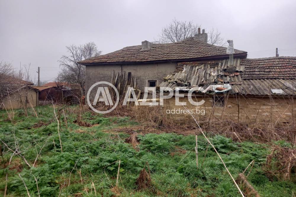 Продава КЪЩА, с. Гурково, област Добрич, снимка 3 - Къщи - 54073260