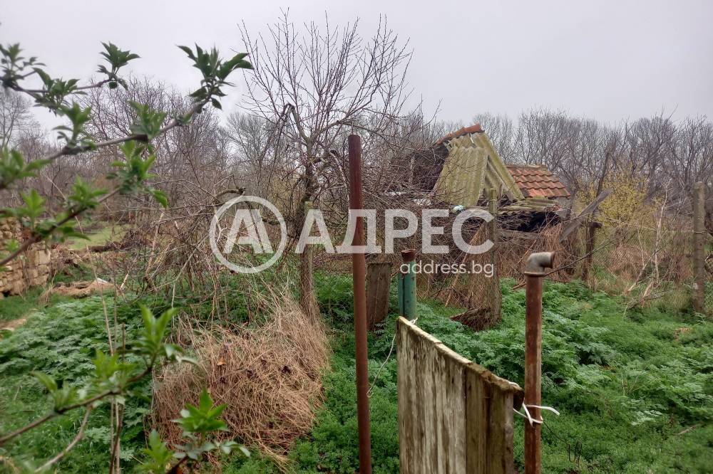 Продава КЪЩА, с. Гурково, област Добрич, снимка 8 - Къщи - 54073260