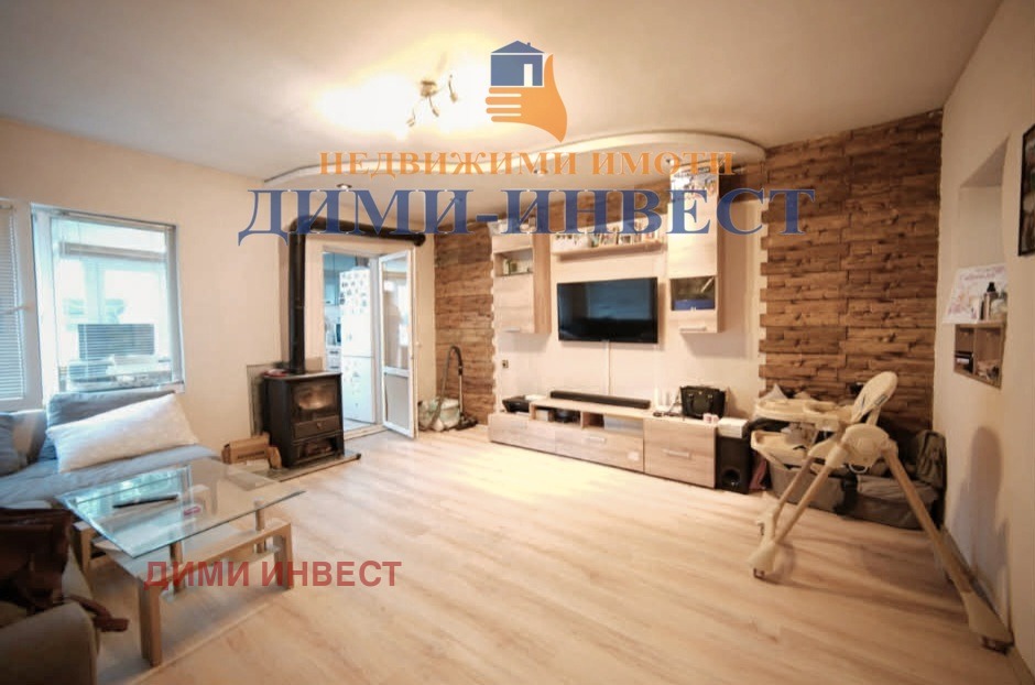 Продава КЪЩА, гр. Добрич, Център