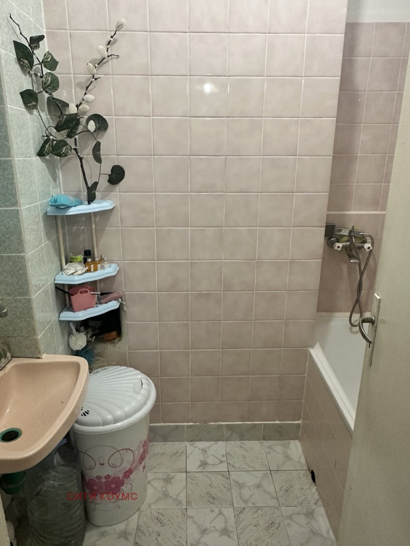 Продава МНОГОСТАЕН, гр. Кърджали, Възрожденци, снимка 13 - Апартаменти - 52594133