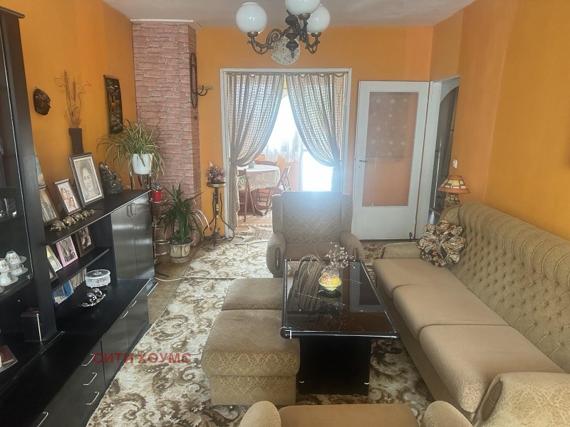 Продава МНОГОСТАЕН, гр. Кърджали, Възрожденци, снимка 3 - Апартаменти - 52594133