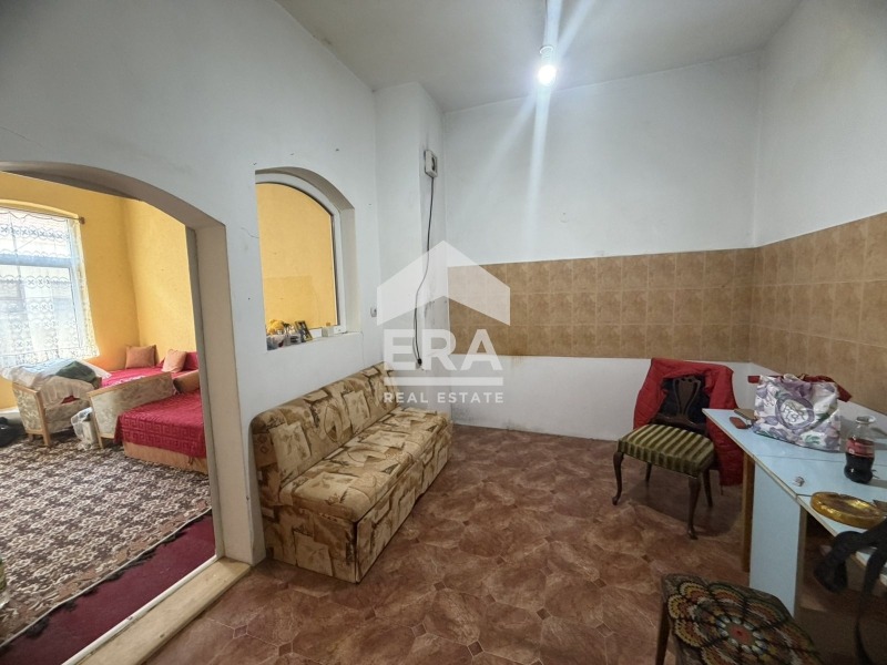 Продава ЕТАЖ ОТ КЪЩА, гр. Габрово, Център, снимка 11 - Етаж от къща - 55740360