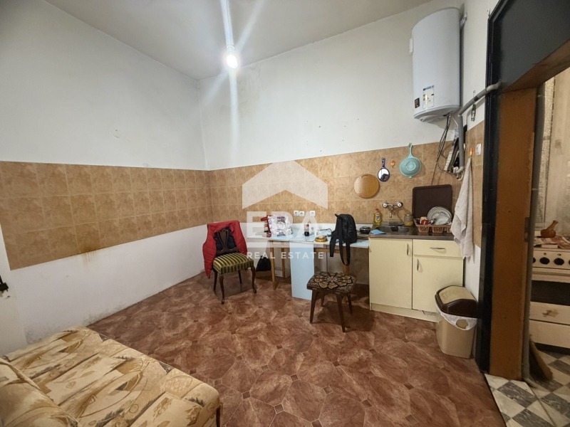 Продава ЕТАЖ ОТ КЪЩА, гр. Габрово, Център, снимка 12 - Етаж от къща - 55740360