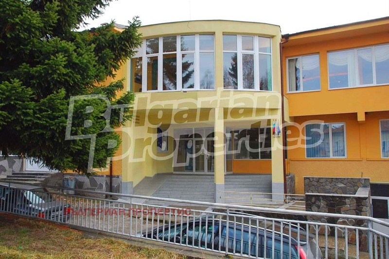 Продава  Хотел област Пазарджик , с. Равногор , 446 кв.м | 86154497