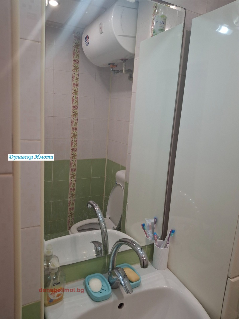 Продава  2-стаен град Русе , Родина 1 , 65 кв.м | 66822175 - изображение [2]
