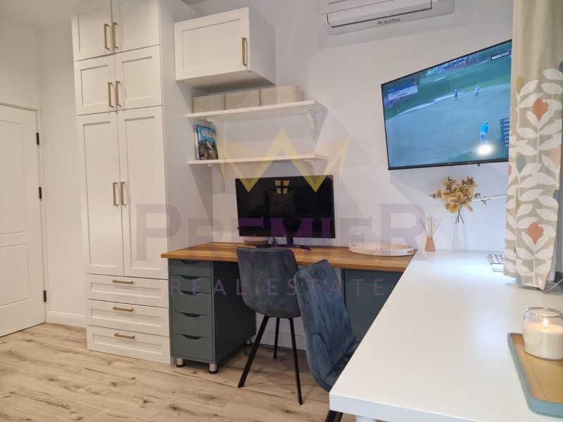 Продава 3-СТАЕН, гр. Бургас, Център, снимка 2 - Апартаменти - 52442667