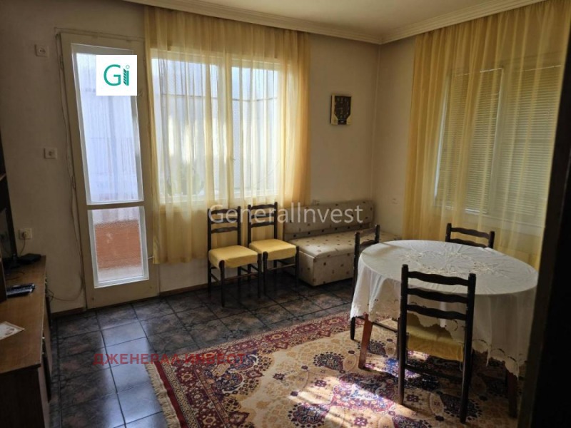 Продава ЕТАЖ ОТ КЪЩА, гр. Благоевград, Идеален център, снимка 2 - Етаж от къща - 53020156