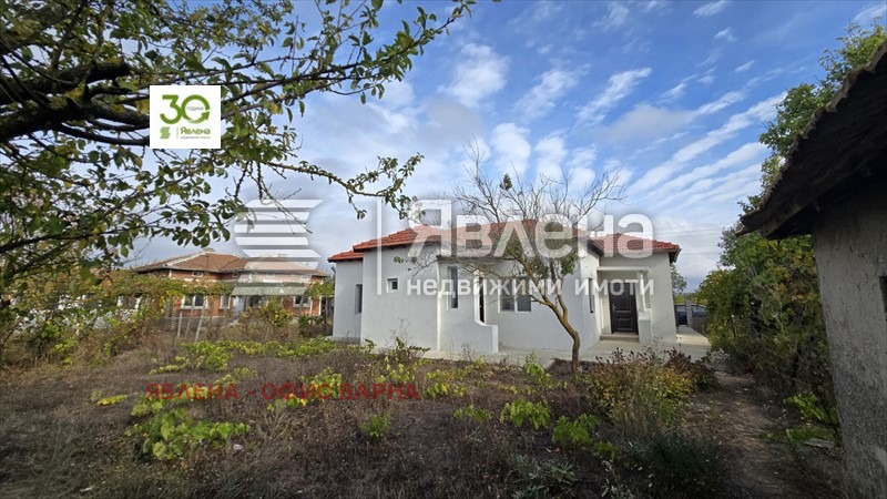 Продава КЪЩА, с. Соколово, област Добрич, снимка 3 - Къщи - 52998801