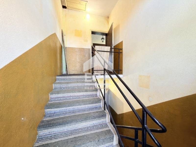 Продава КЪЩА, гр. Дебелец, област Велико Търново, снимка 10 - Къщи - 55319911