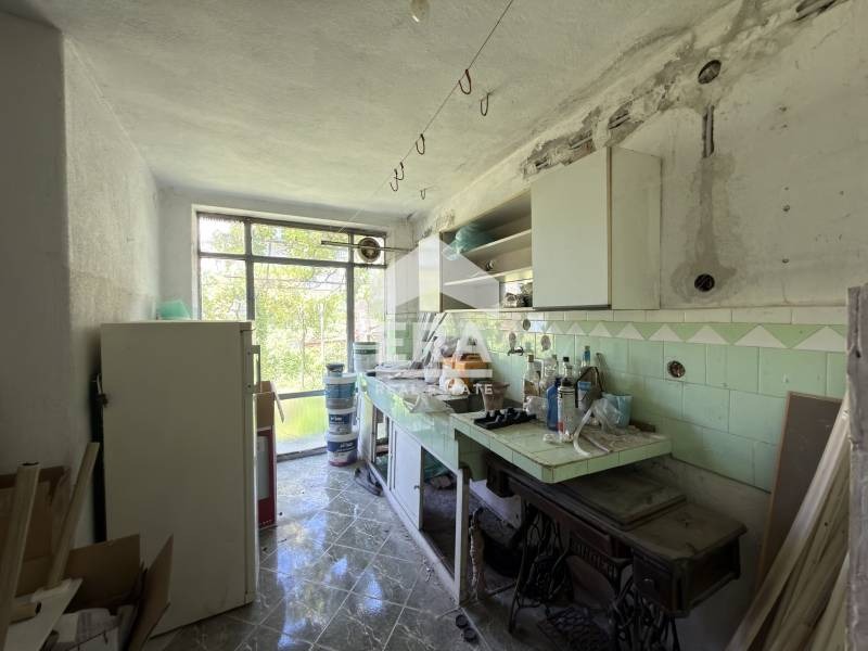 Продава КЪЩА, гр. Дебелец, област Велико Търново, снимка 14 - Къщи - 55319911