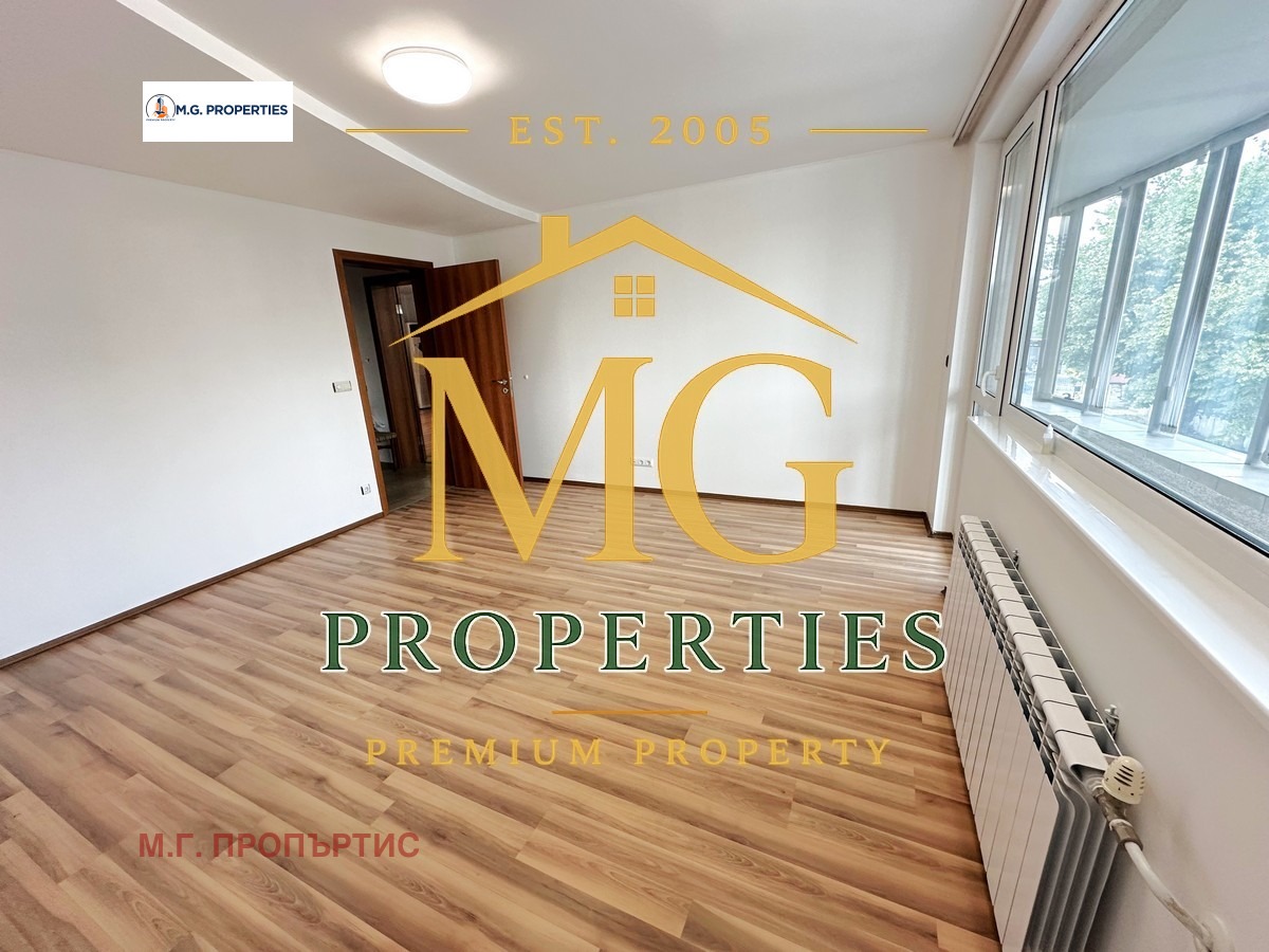 Продава 4-СТАЕН, гр. Добрич, Център, снимка 11 - Апартаменти - 50940466