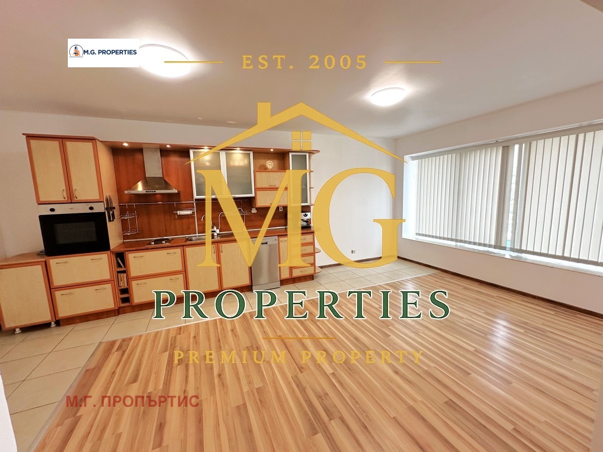 Продава 4-СТАЕН, гр. Добрич, Център, снимка 4 - Апартаменти - 50940466
