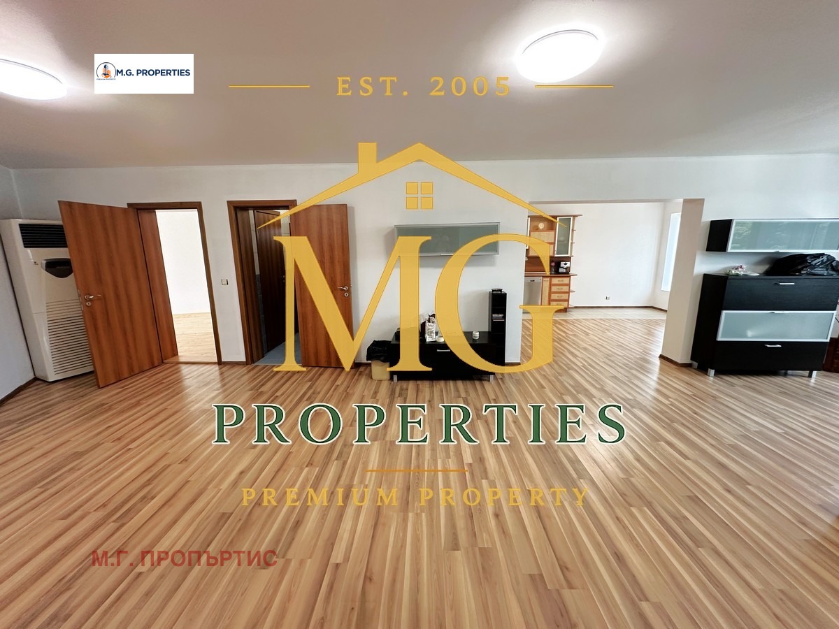 Продава 4-СТАЕН, гр. Добрич, Център, снимка 2 - Апартаменти - 50940466