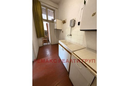 Продава МНОГОСТАЕН, гр. Шумен, Център, снимка 5 - Апартаменти - 55755649