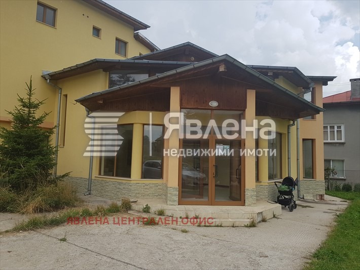 Продава ХОТЕЛ, гр. Смолян, в.з. Смолян