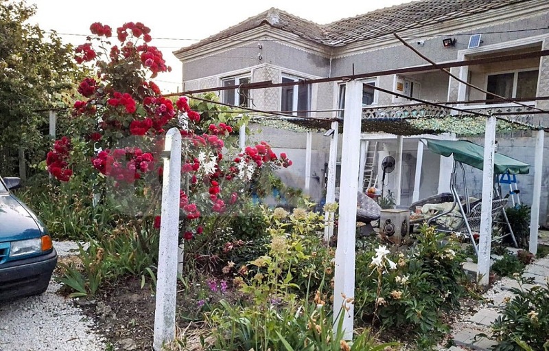 Продава КЪЩА, с. Септемврийци, област Добрич, снимка 15 - Къщи - 53602334