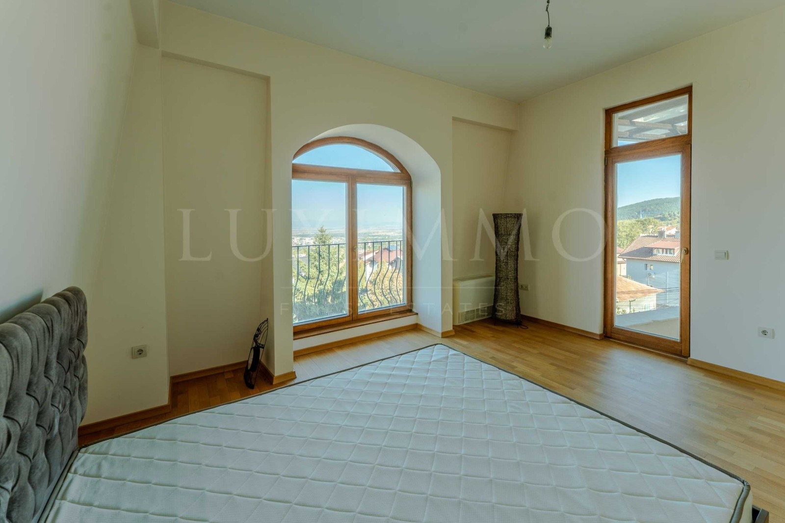 Продава КЪЩА, гр. София, Симеоново, снимка 16 - Къщи - 56529640