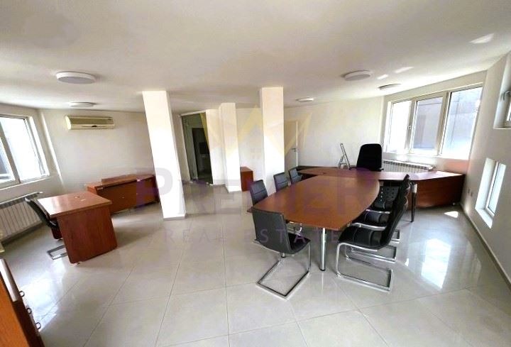 Na prodej  Kancelář Sofia , Belite brezi , 120 m2 | 32877550