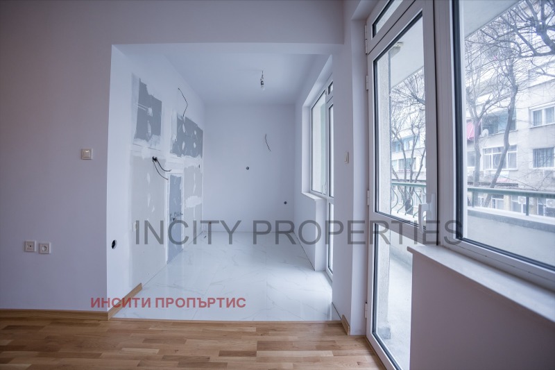 Продава 3-СТАЕН, гр. Стара Загора, Център, снимка 15 - Aпартаменти - 49159727