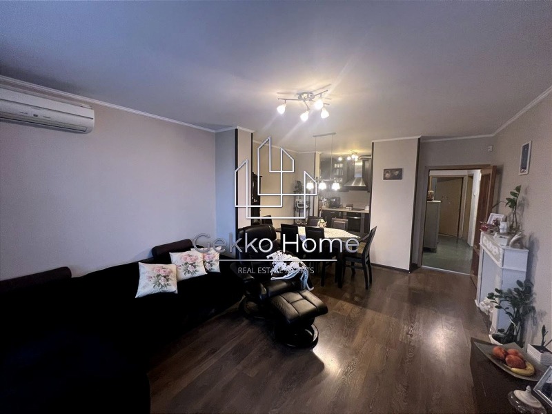Na prodej  2 ložnice Varna , Ljatno kino Trakija , 81 m2 | 43425391
