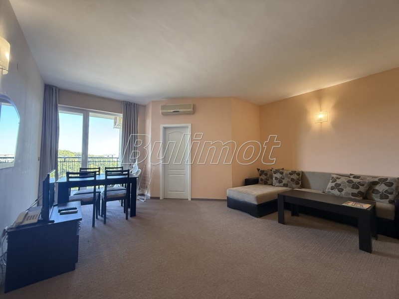En venta  2 dormitorios Varna , k.k. Zlatni pyasatsi , 100 metros cuadrados | 10092261