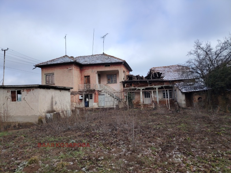 Продава КЪЩА, с. Комарево, област Плевен, снимка 3 - Къщи - 53593294