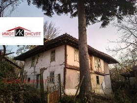 Продажба на имоти в гр. Елена, област Велико Търново — страница 2 - изображение 1 