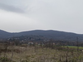 Grund Botevgrad, region Sofia 6