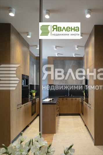 Продава 3-СТАЕН, гр. София, Изгрев, снимка 4 - Aпартаменти - 49320677