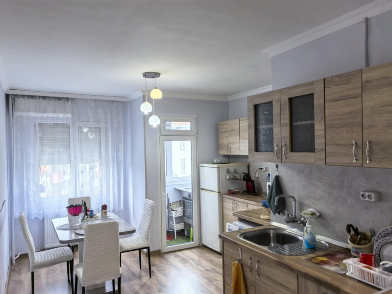 Til salgs  2 soverom Pleven , Sjirok tsentar , 98 kvm | 24873789