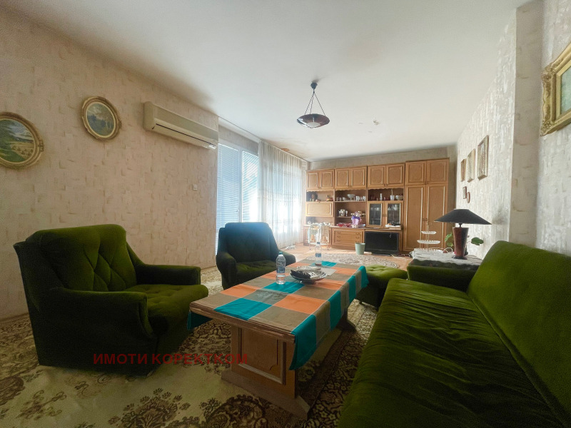 Na prodej  3+ ložnice Sofia , Iztok , 190 m2 | 18369105 - obraz [3]